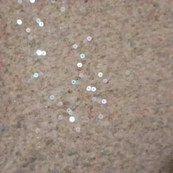 -- Short sleeve sweater with sparkles - Picture 6 of 7